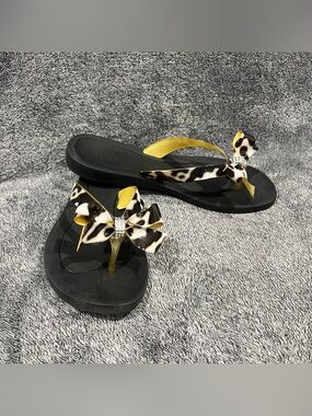 Women's Guess Black Flip Flops with Bow and Rhinestones size 6.5 (37)
